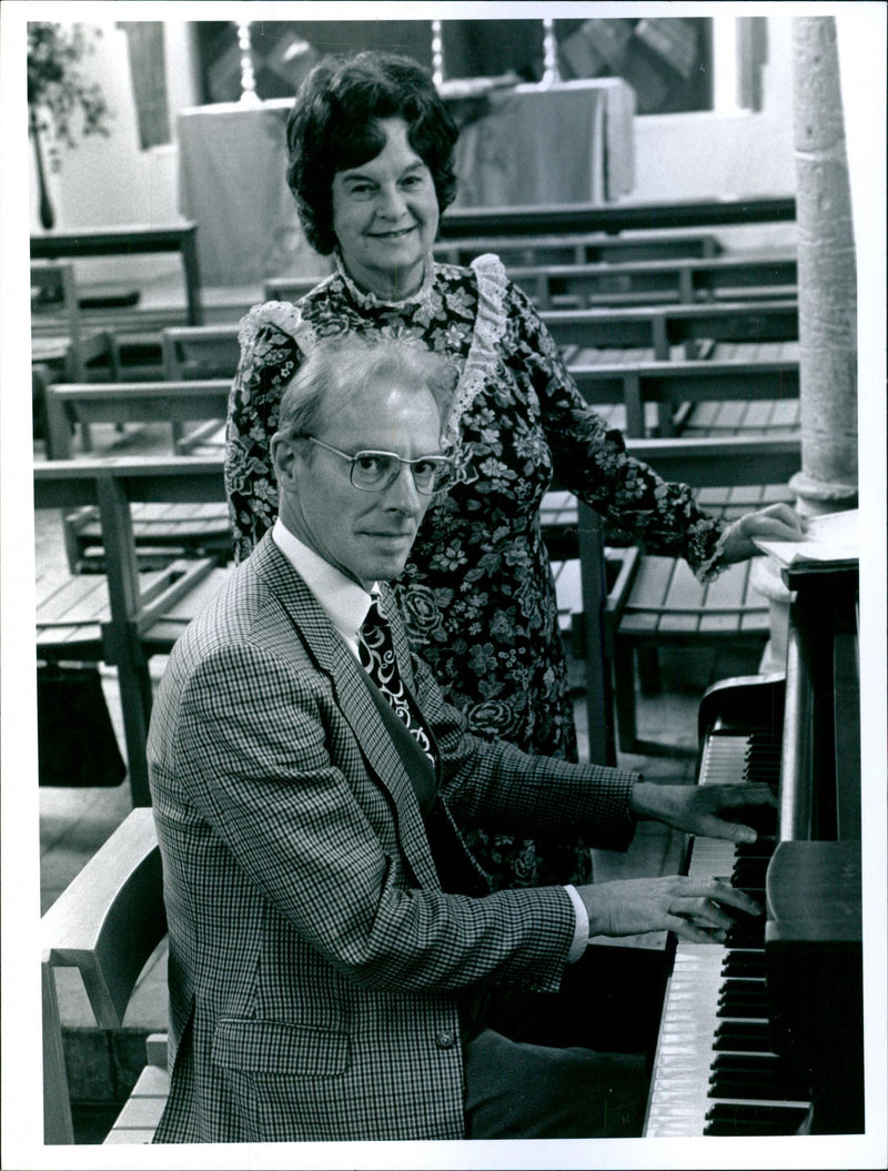 1994 KNOWN WELL CONCERT PETER - Vintage Photograph