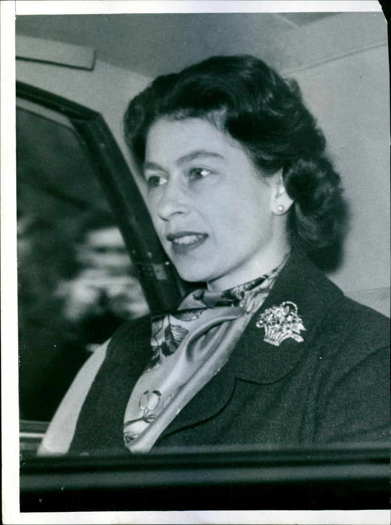 Queen Elizabeth II photographed in the car - Vintage Photograph
