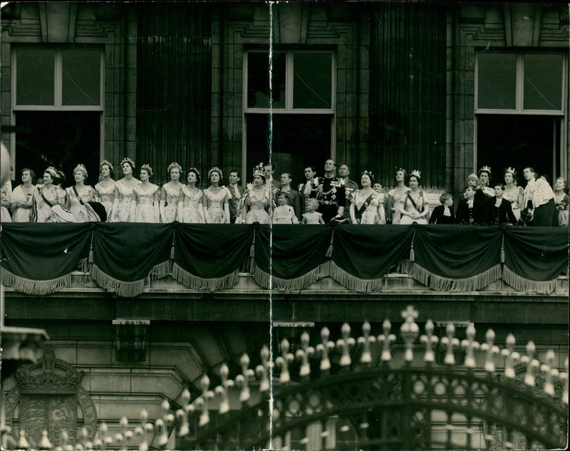 Queen Elizabeth II with the royal family on the balcony of the Palace - Vintage Photograph