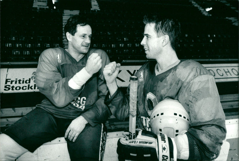 Berglund, Bo Ice Hockey - Vintage Photograph