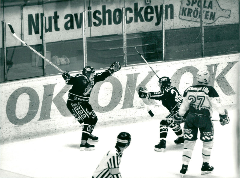 Berglund, Bo Ice Hockey - Vintage Photograph