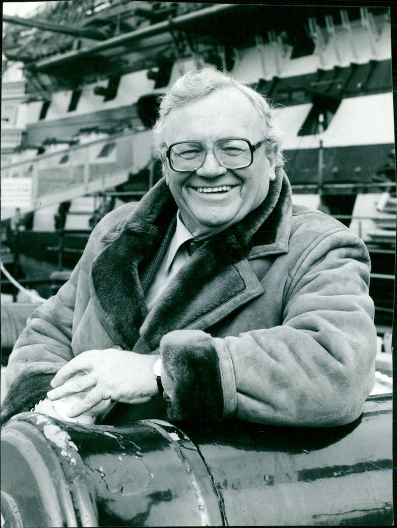 Harry Secombe - Vintage Photograph