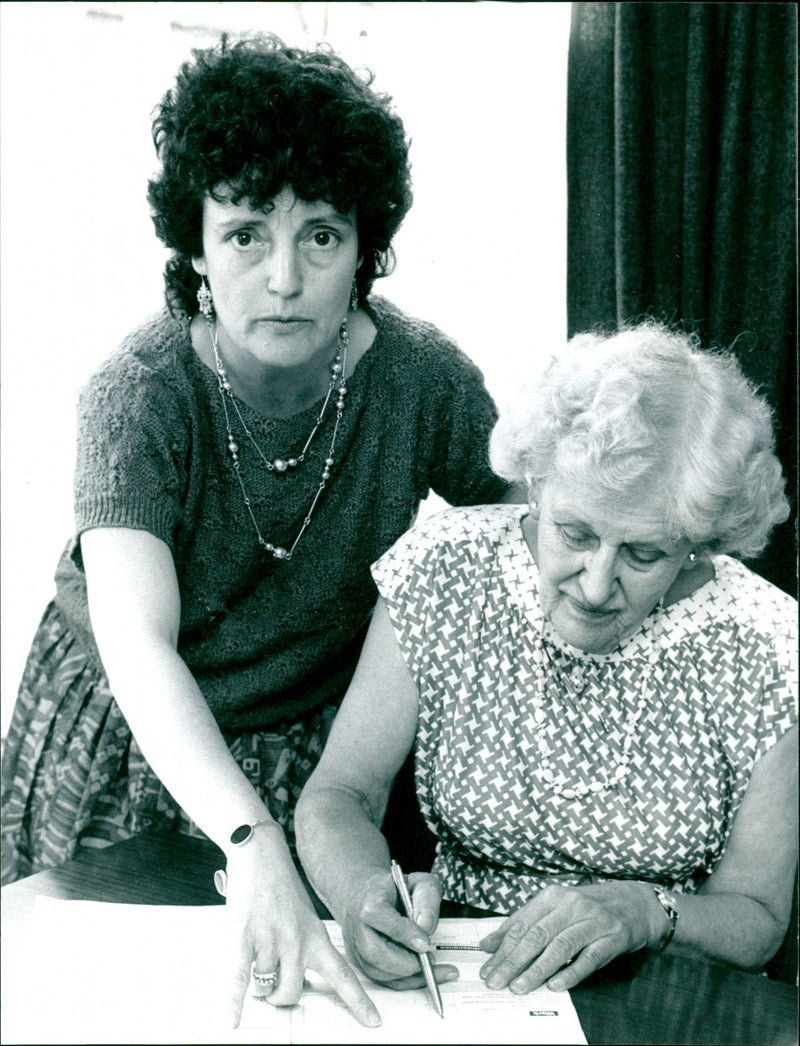 SAUMONT WRITER - Vintage Photograph