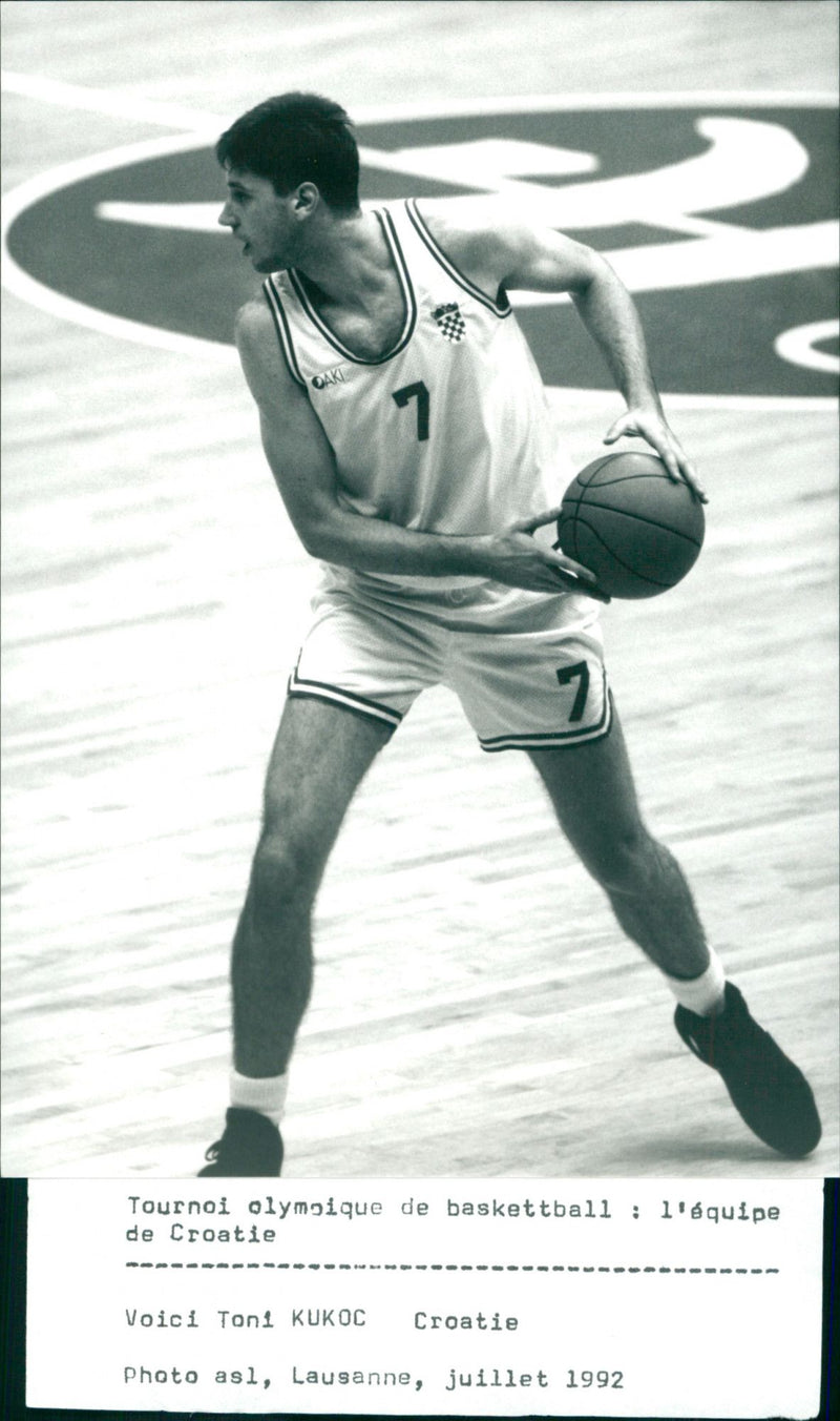 Different Situations in Basketball - Toni Kukoč in action - Vintage Photograph