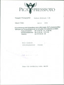 Eric Lindros is a canadian professional ice hockey player. - Vintage Photograph