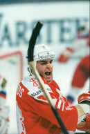 Eric Lindros is a canadian professional ice hockey player. - Vintage Photograph