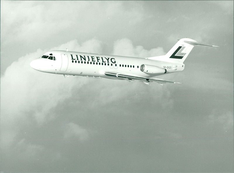 Linjeflyg, Swedish Domestic Airline, Fokker F28-4000. - Vintage Photograph