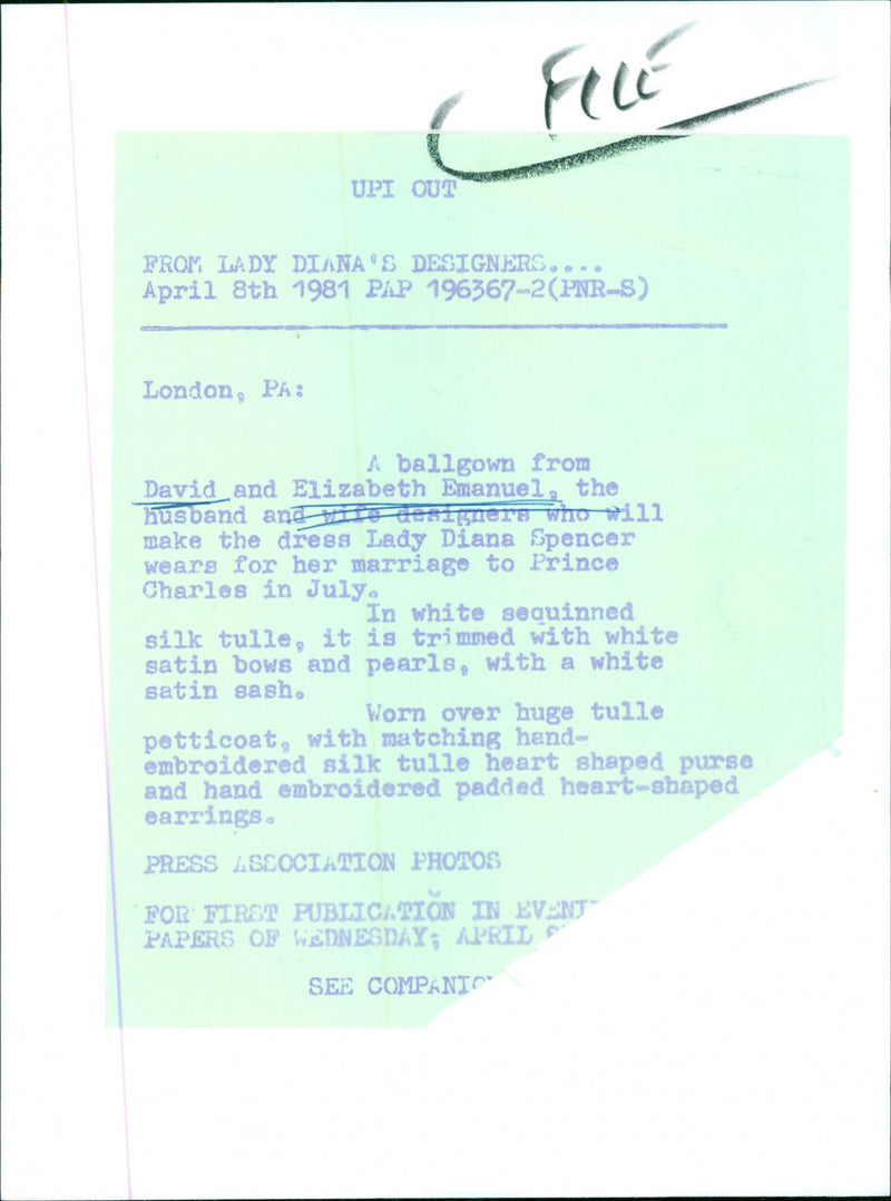 David and Elizabeth Emanuel make the dress Lady Diana Spencer - Vintage Photograph