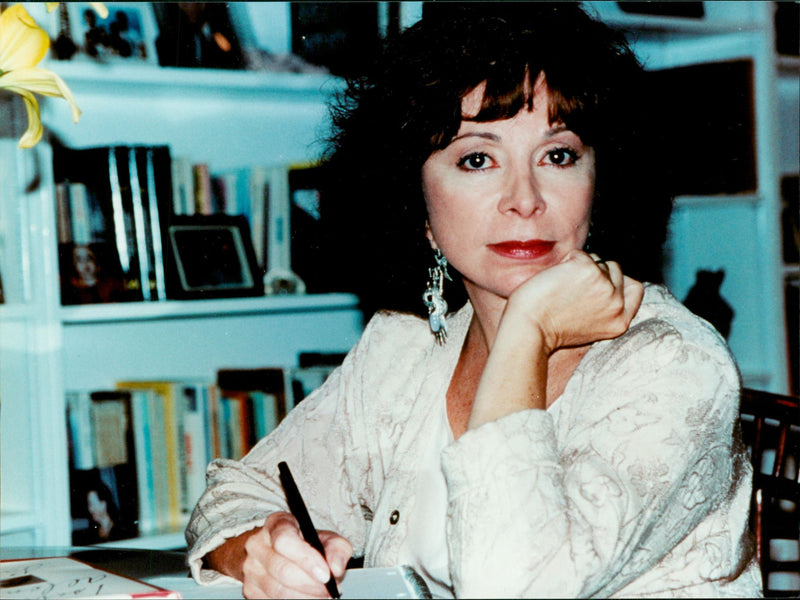 Isabel Allende. - Vintage Photograph