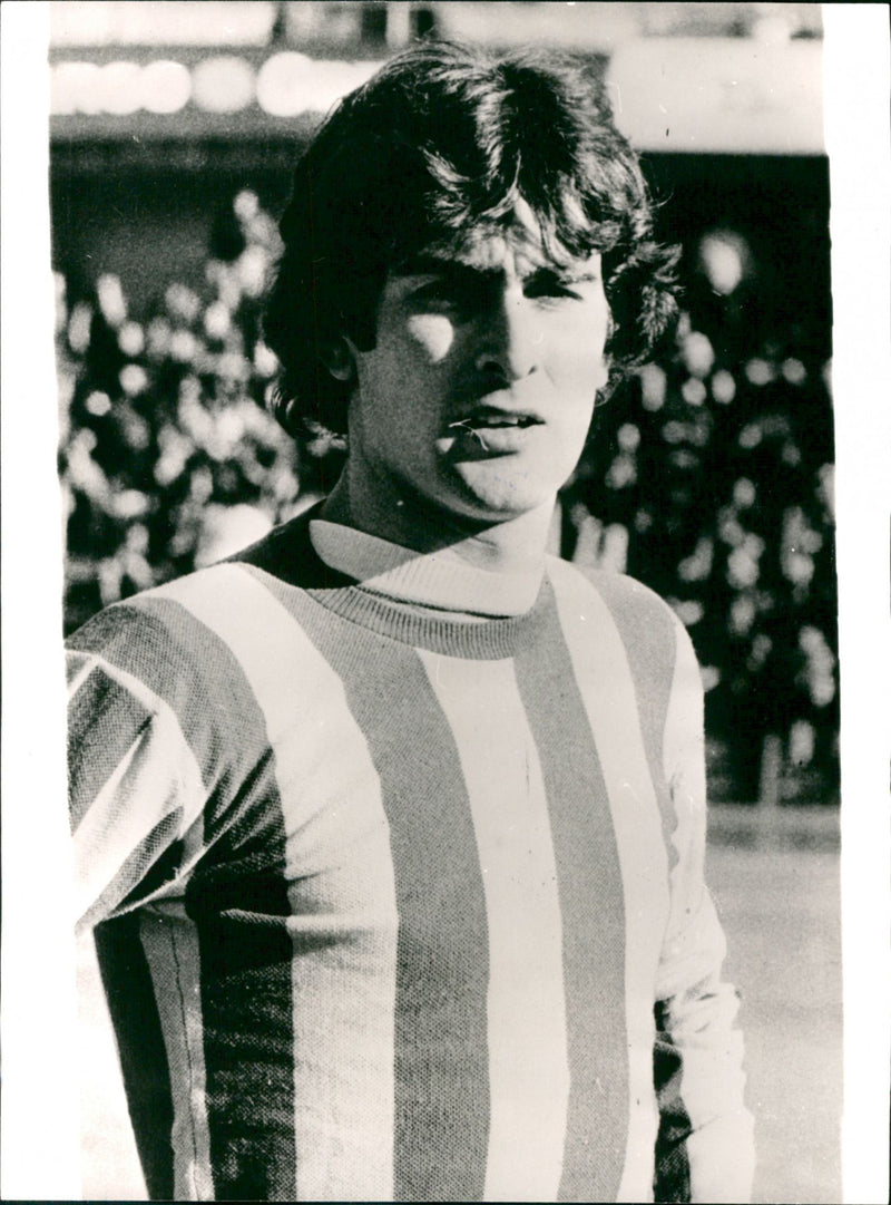 Mario Kempes - Vintage Photograph