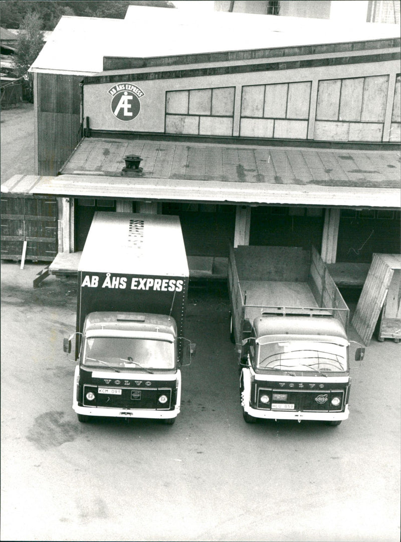 1981 WOULDNT AFFECTED EXPRESS PHOTO SEPT CONTINUES - Vintage Photograph