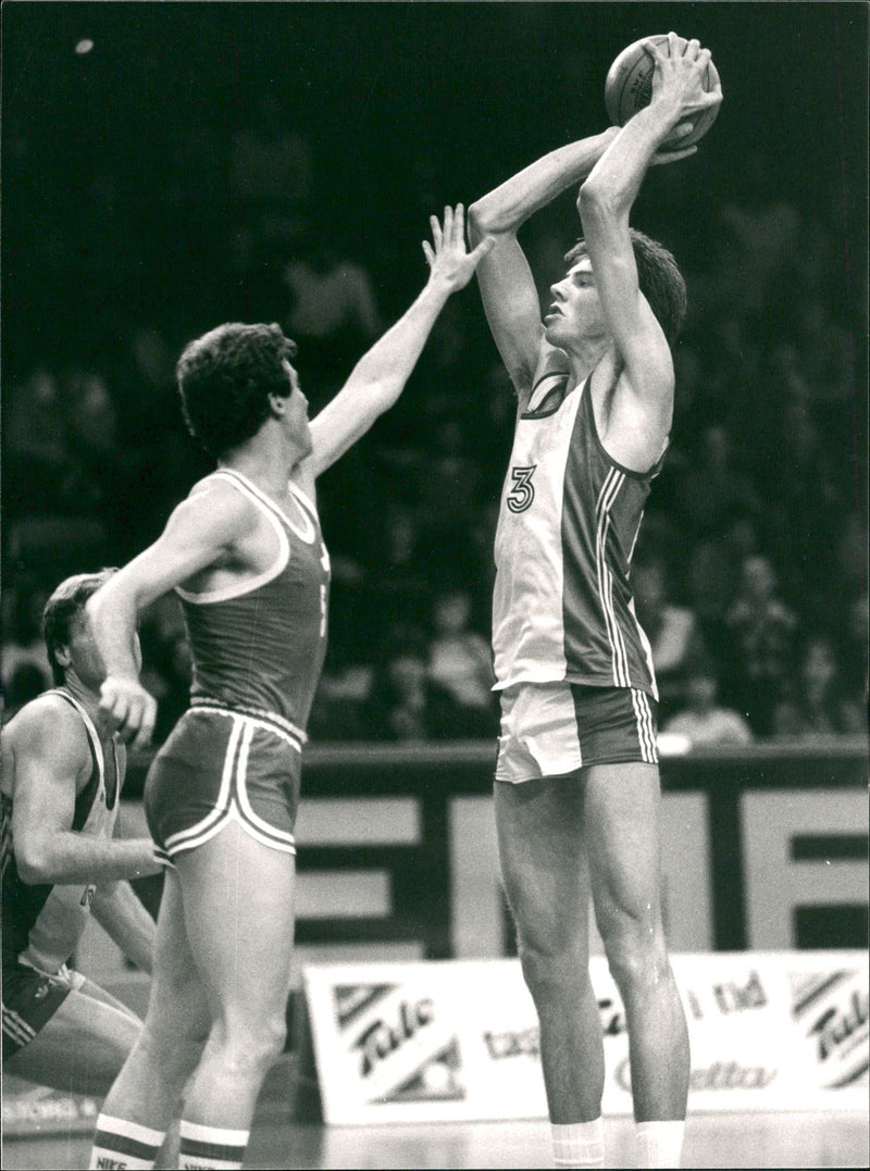 Sten Feldreich is a Swedish basketball player. - Vintage Photograph