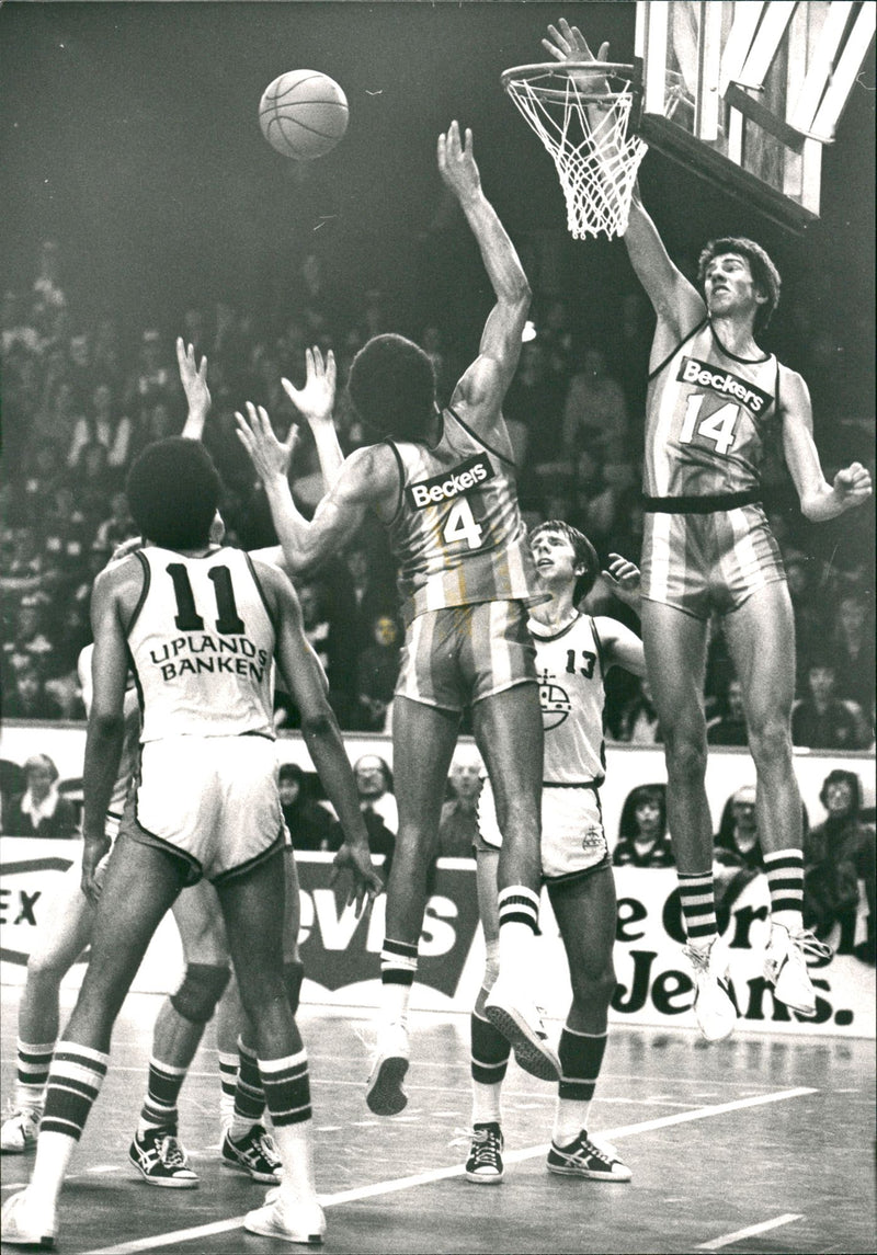 Sten Feldreich is a Swedish basketball player. - Vintage Photograph