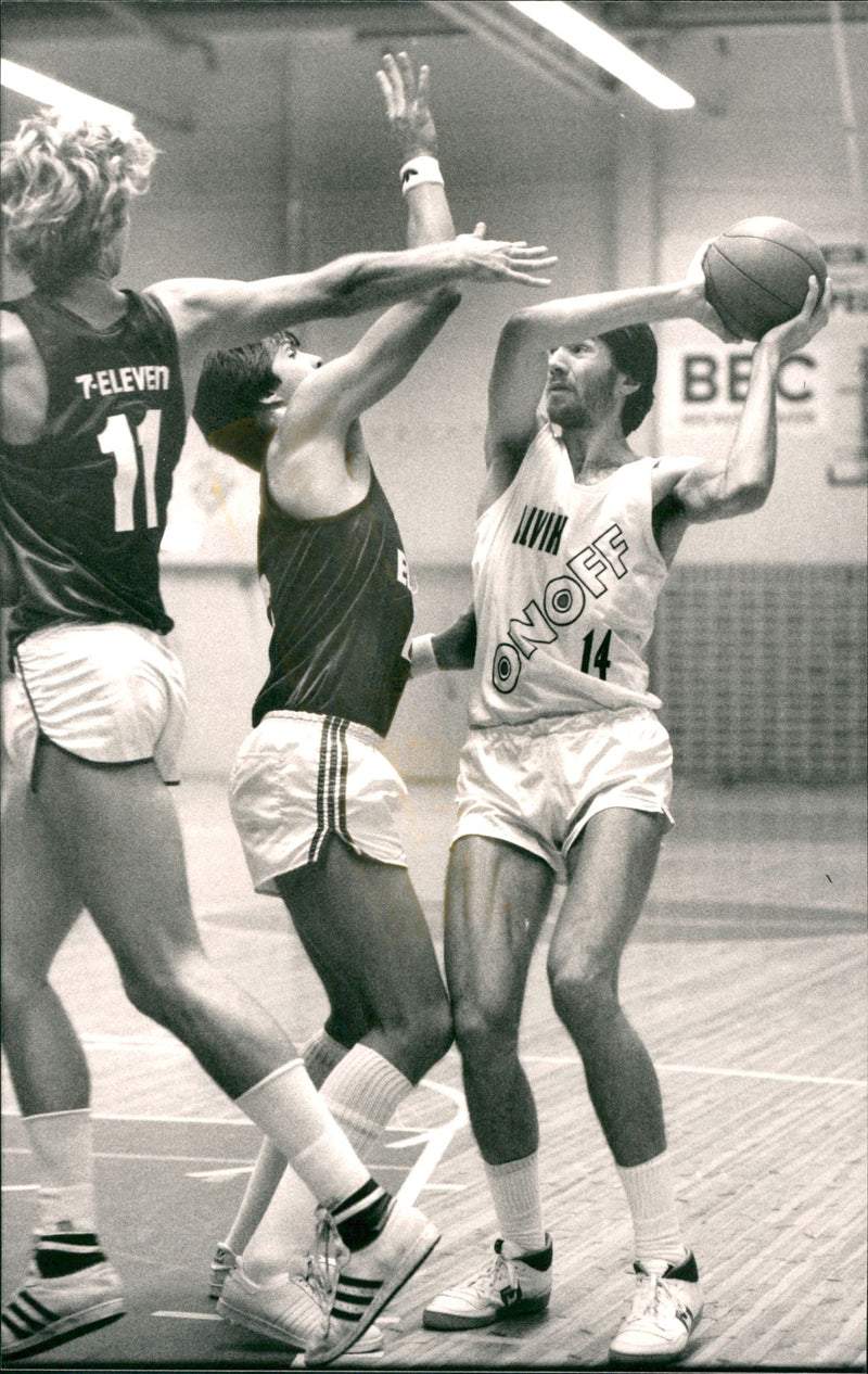 Sten Feldreich is a Swedish basketball player. - Vintage Photograph