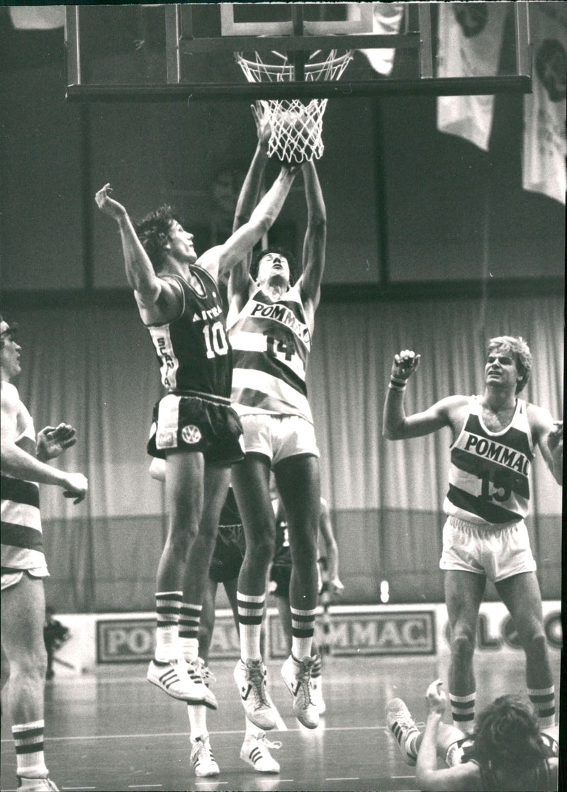 Sten Feldreich is a Swedish basketball player. - Vintage Photograph