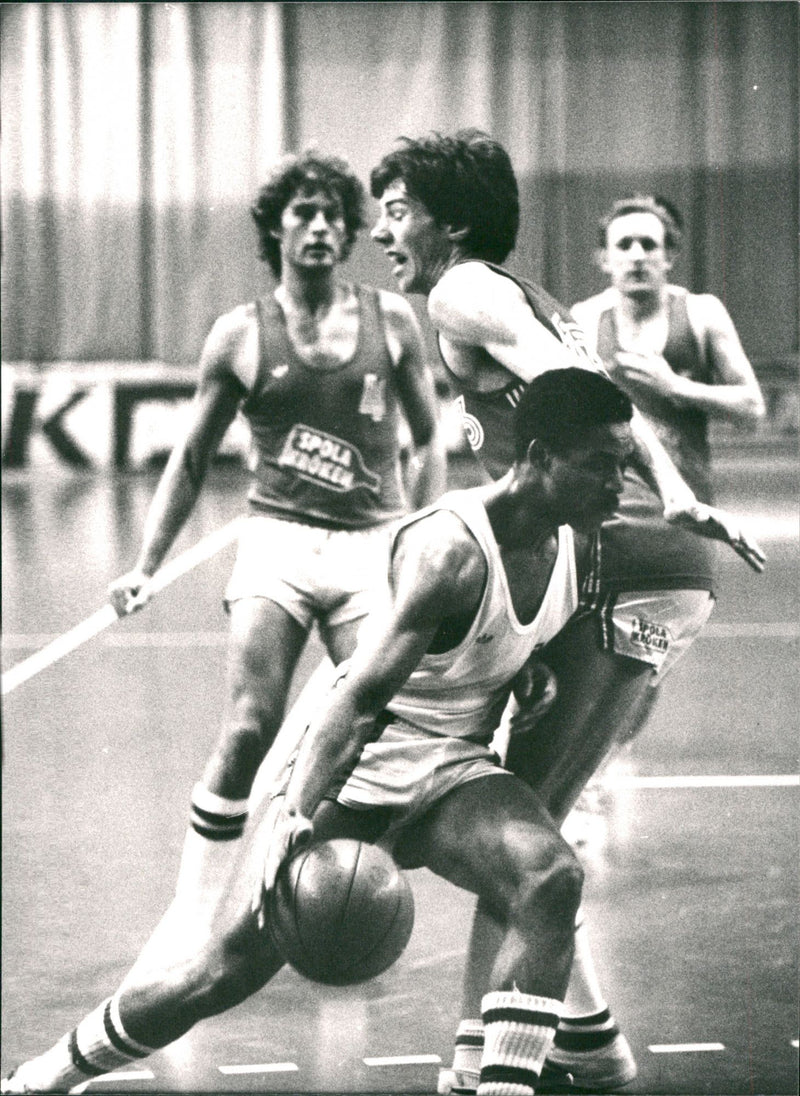 Basketball - Sten Feldreich - Vintage Photograph