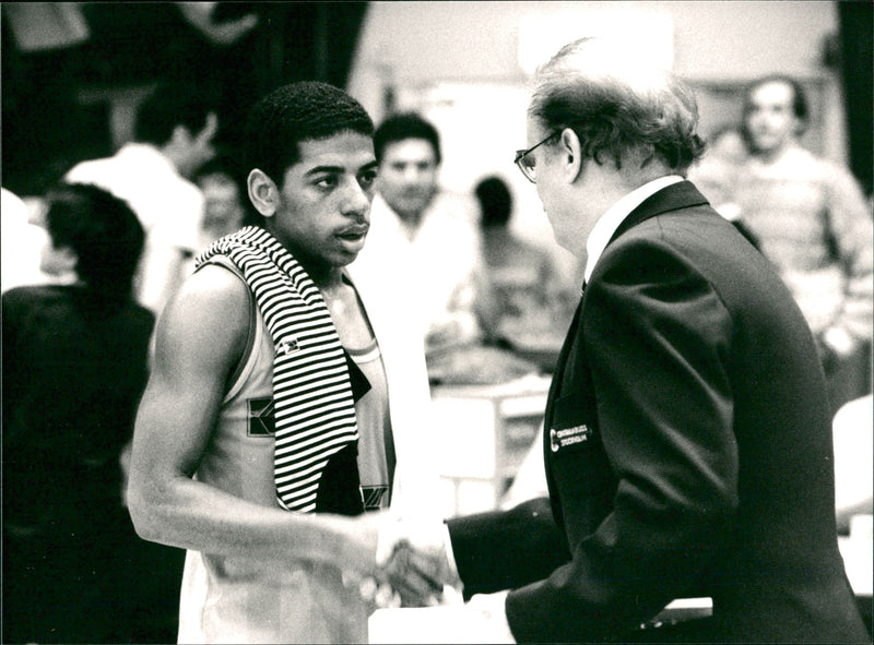 Bo Alvin Dukes, American basketball player. - Vintage Photograph