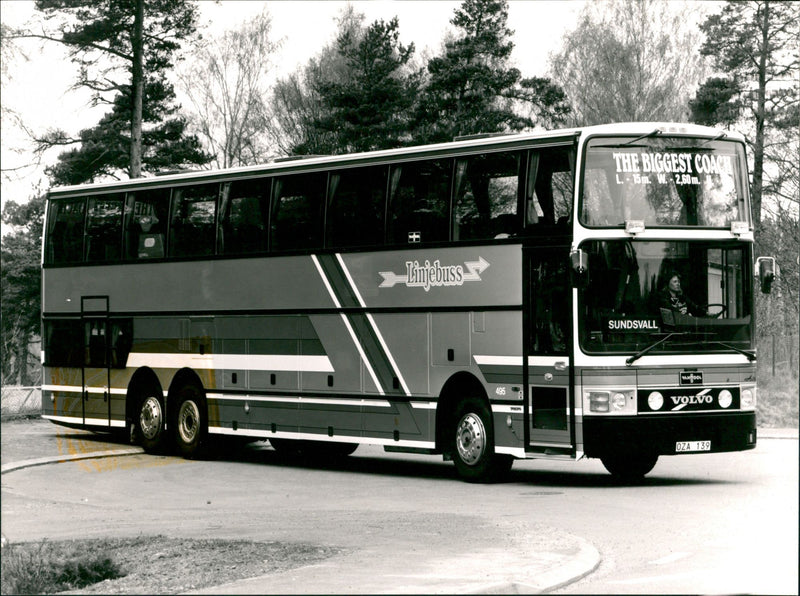 1989 LINDAB METERS FULL WIDE TONS SUNDSVALL AND VOLVO LONG HOG - Vintage Photograph