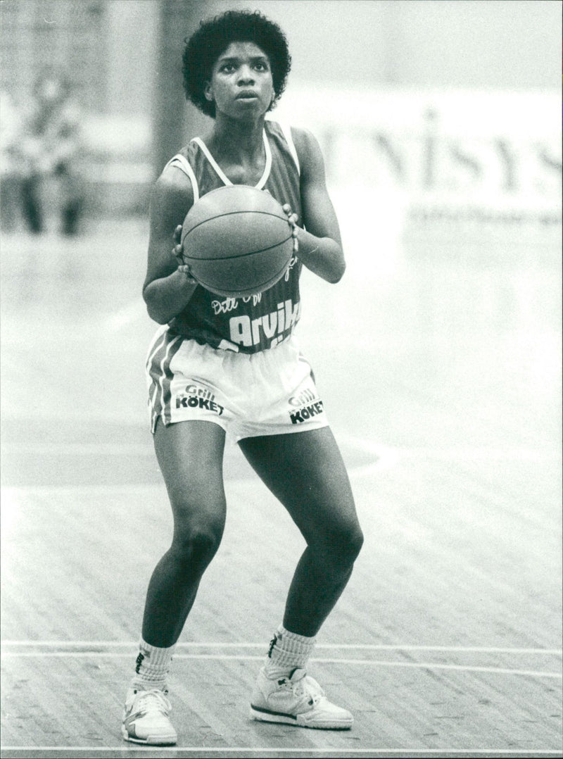 Laurie Byrd, Arvika Basketball Team - Vintage Photograph