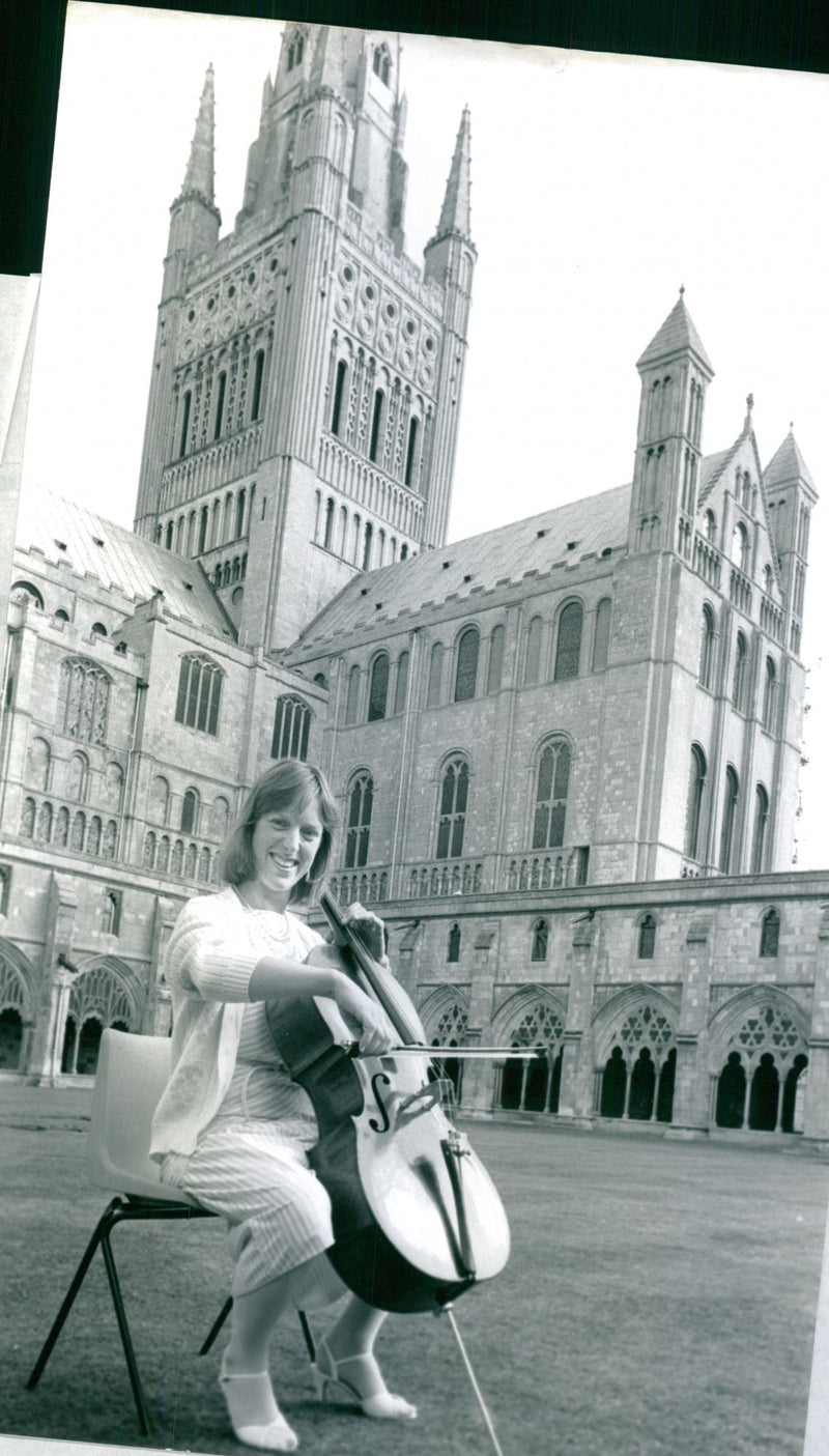 MAW MARIE CONCERT - Vintage Photograph