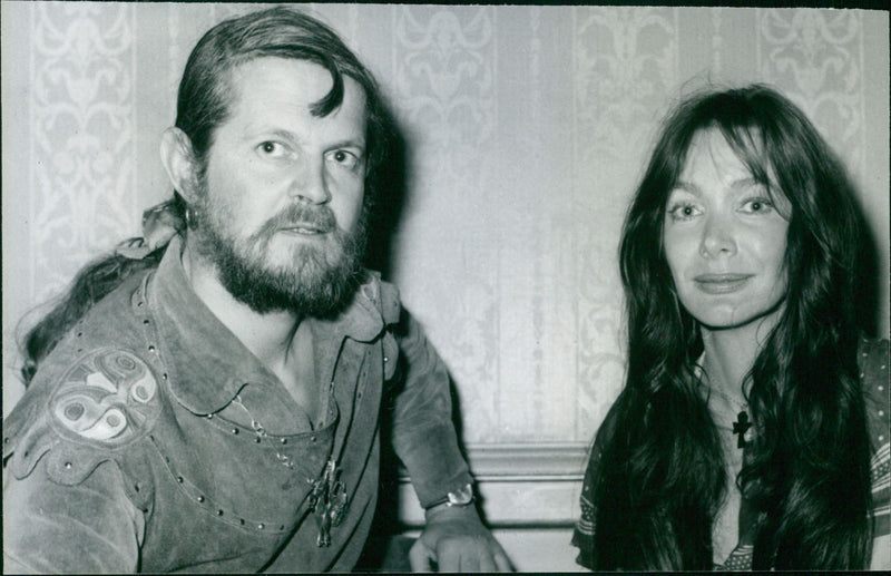 Alexander Thynn, 7th Marquess of Bath and his wife Anna. - Vintage Photograph