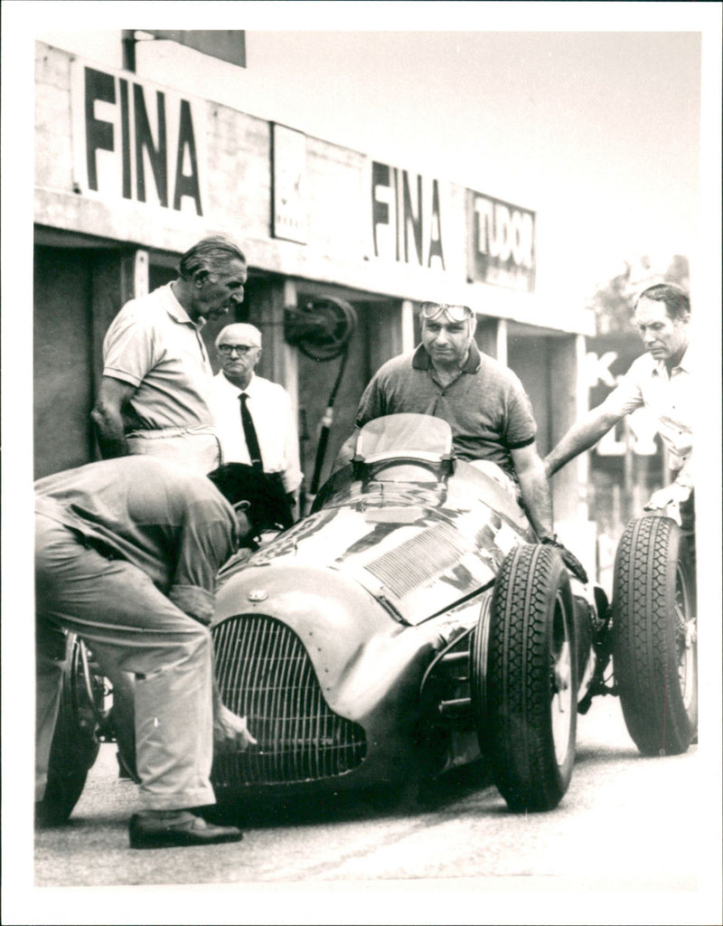 Manuel Juan Fangio - Vintage Photograph