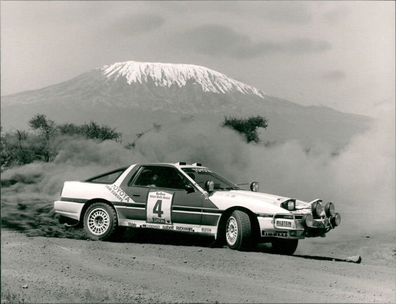 Toyota Supra 3.0 i - Vintage Photograph