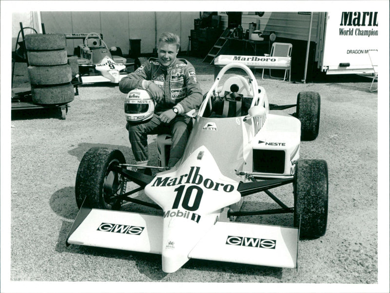 1982 BIST OMPUT ASSOCH WAS ONE HAKKINEN SECOND FERRARI PRESS BRITAIN CHAMPION - Vintage Photograph