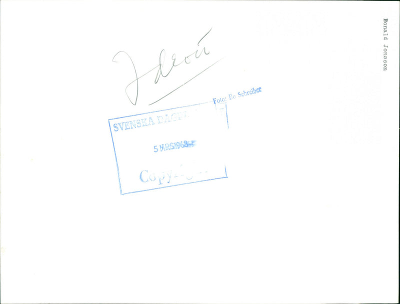 INCE LINKED ETON DAY WRITER DEOA BIRS ENGLISH COP PETER - Vintage Photograph