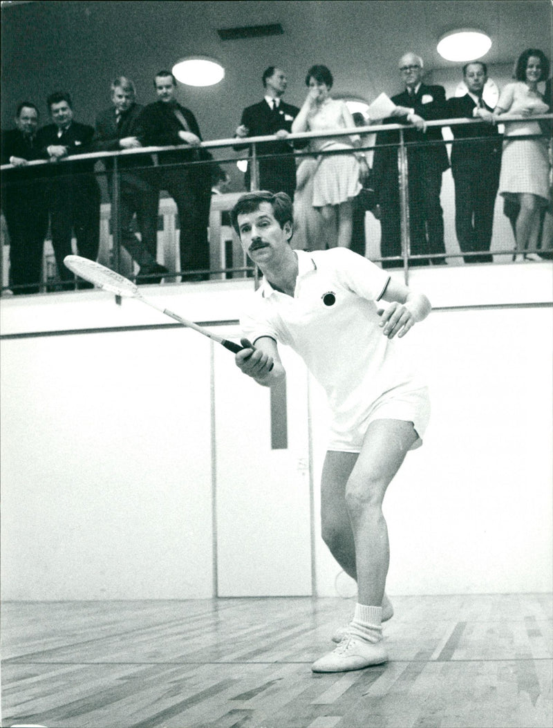 INCE LINKED ETON DAY WRITER DEOA BIRS ENGLISH COP PETER - Vintage Photograph