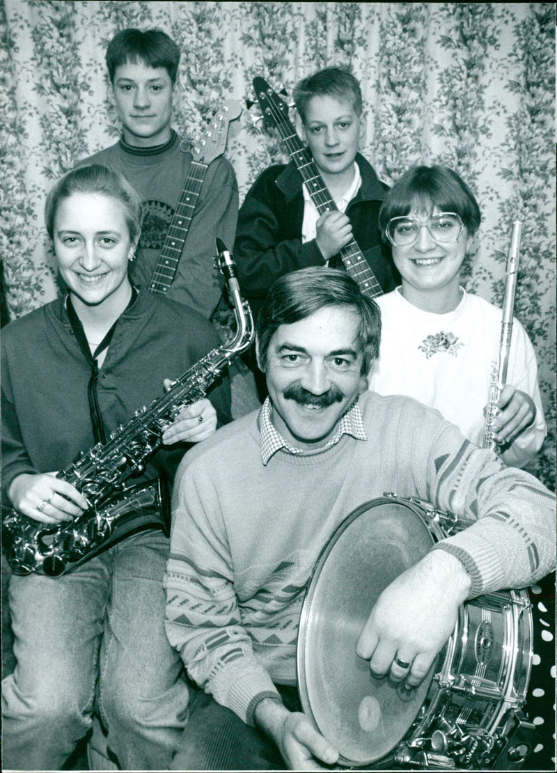 Musical Ashby Family - Vintage Photograph