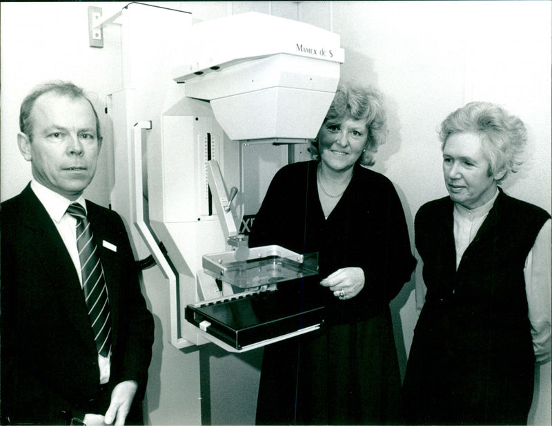 Bob Atkinson, Theresa Cossey and Bernice Wright. - Vintage Photograph