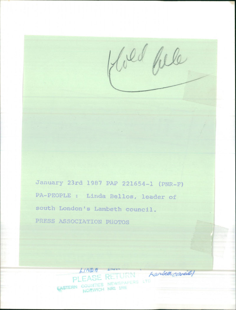 1987 WRITER LEADER PRESS LINDA - Vintage Photograph