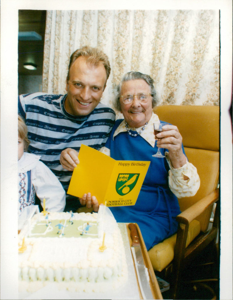 Dinah Chapman and Bryan Gunn - Vintage Photograph