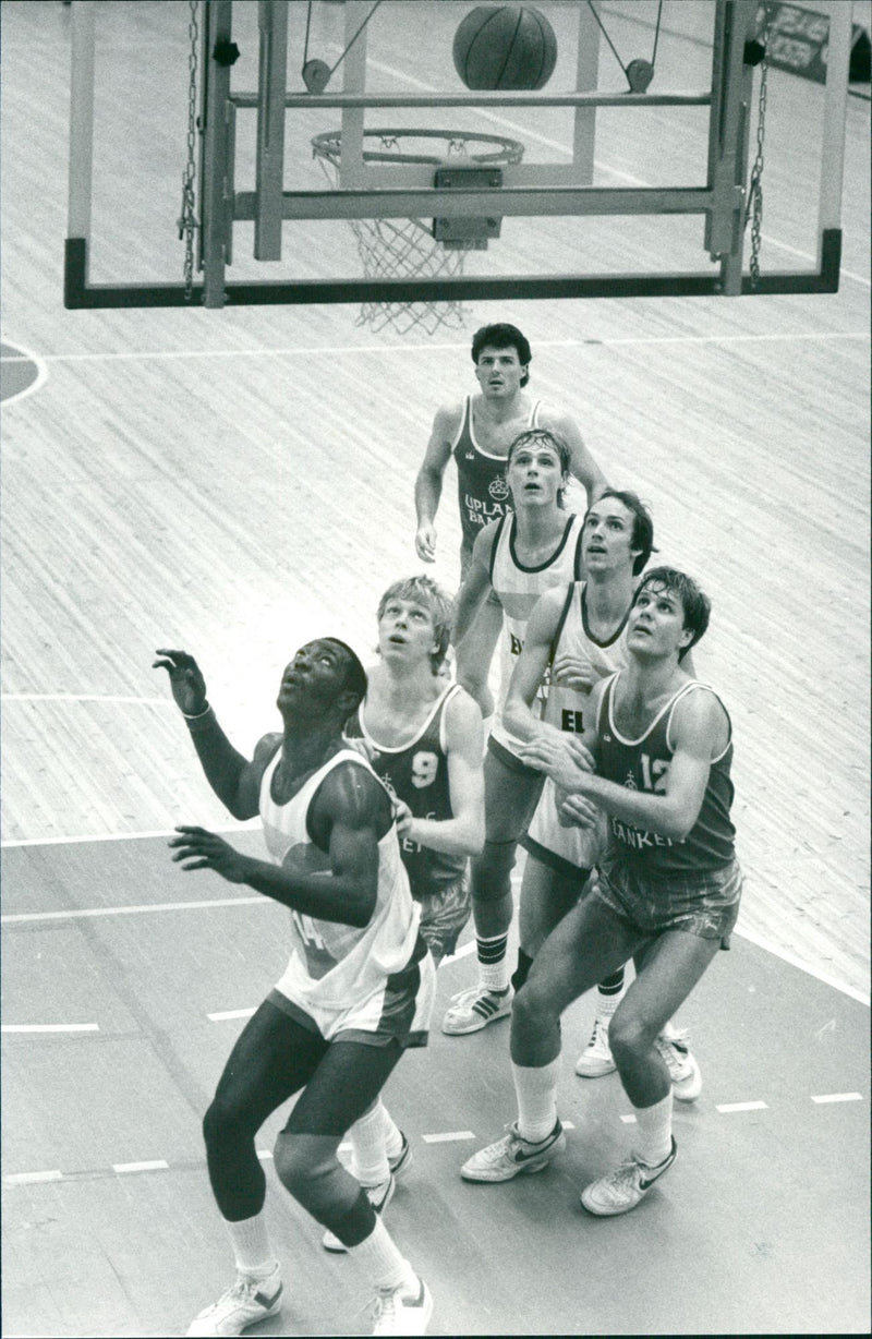 Reggie Hannah, Basketball Player. - Vintage Photograph