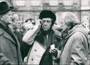 With his hands and glasses carefully attached, Alexander Solsjenitsyn studied Copenhagen with the writer's association chairman Hans Jörgen Lembourn as a guide. - Vintage Photograph