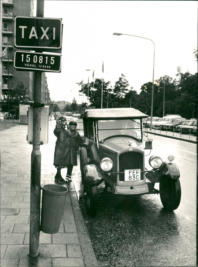 Cars: Old Cars - Vintage Photograph