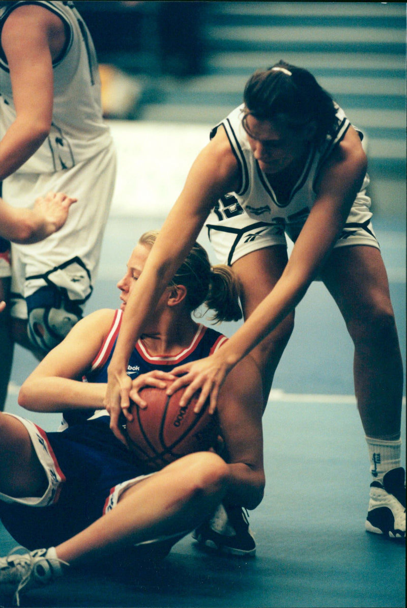 Women's basketball - Vintage Photograph