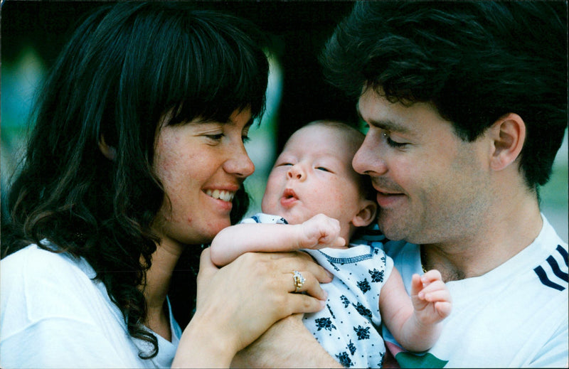 Anders Limpar with wife and children - Vintage Photograph