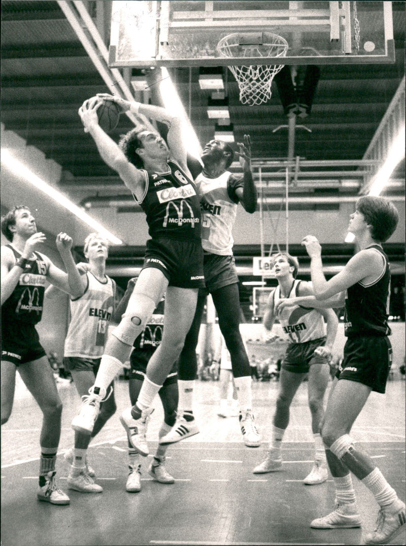 Lars Christian Grundberg and Reggie Hannah, basketball players. - Vintage Photograph