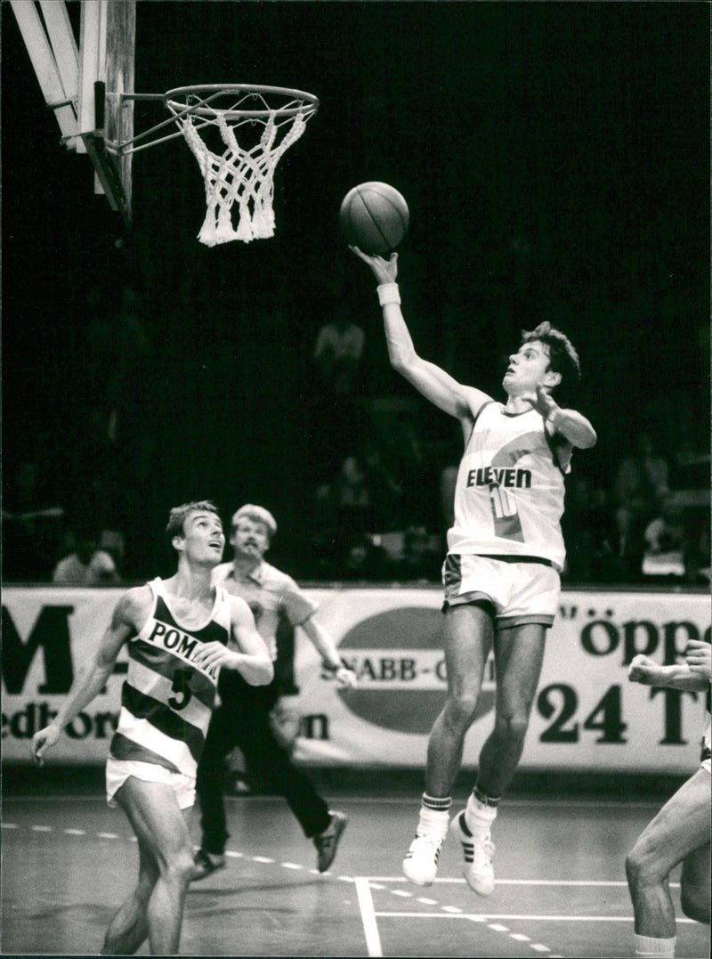 Peter Mellström, basketball player. - Vintage Photograph