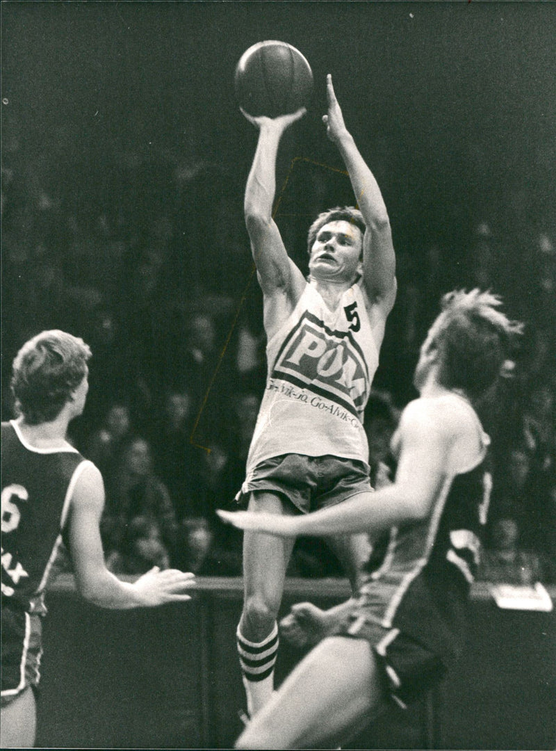 Peter Gunterberg, swedish basketball player. - Vintage Photograph