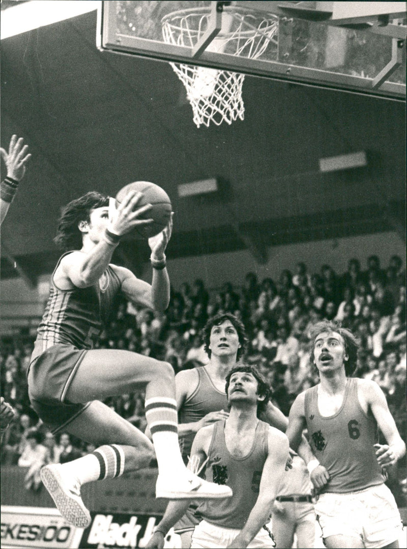 Peter Gunterberg, swedish basketball player. - Vintage Photograph