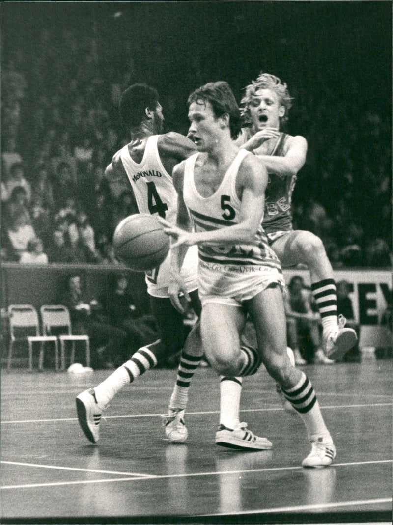 Peter Gunterberg, swedish basketball player. - Vintage Photograph