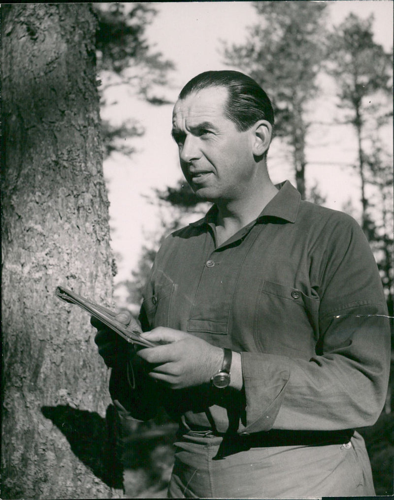 Orientation for Malcolm Murray starts at 8:10 He had to do 2 times and 45 minnutes. - Vintage Photograph
