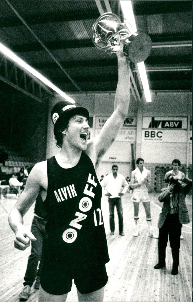 Alvik Basketball, Roland Rahm. - Vintage Photograph