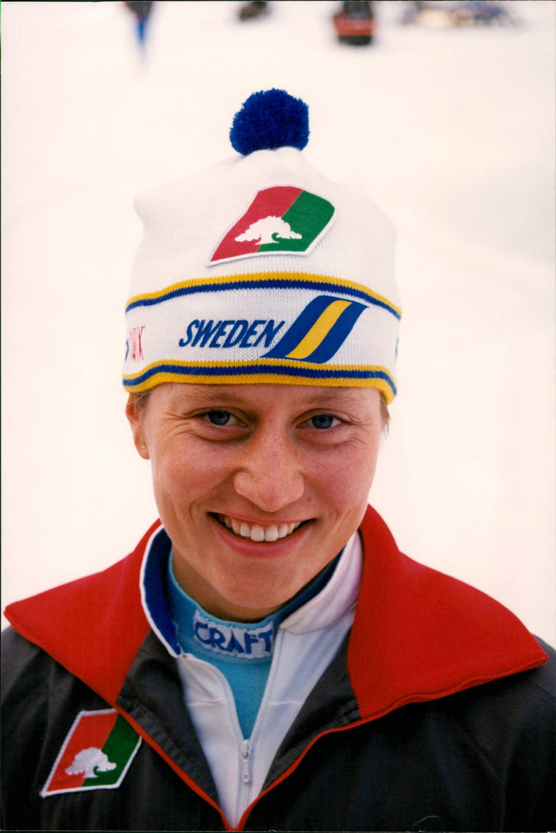 Lis Frost, Swedish cross-country skier. - Vintage Photograph