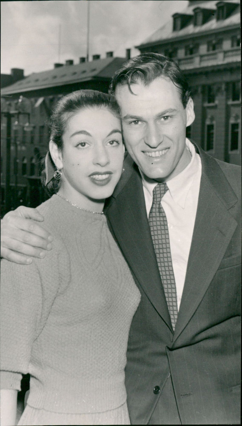 Martha Graham's dance troupe in Stockholm. Linda Margolies and Stuart Hodes - Vintage Photograph