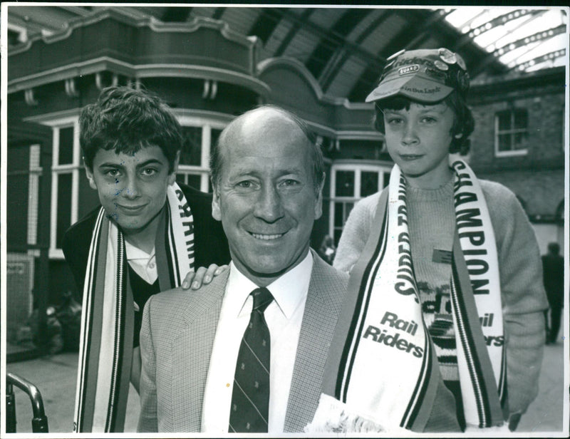 Bobby Charlton and Gary Darby of Yarmouth Road Lowestoft - Vintage Photograph