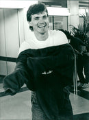 Hakan Loob, ice hockey player. - Vintage Photograph